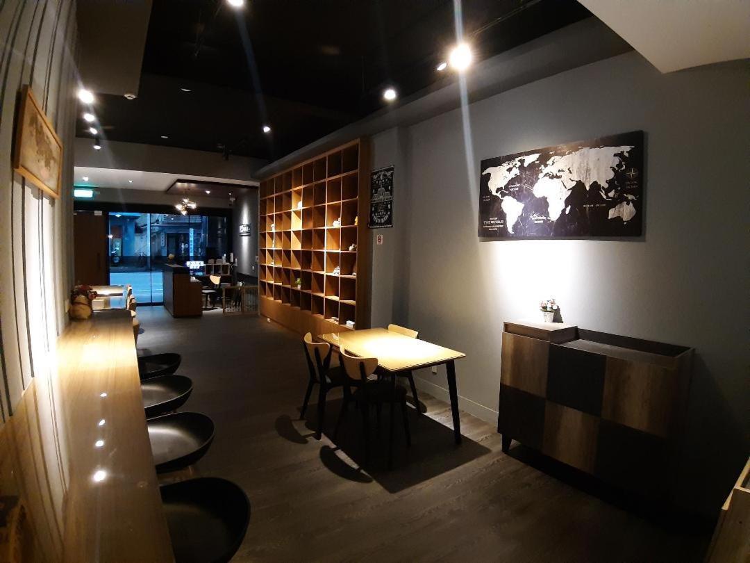 藏青民宿the Wind Guesthouse-Youth Inn Тайнан Екстериор снимка