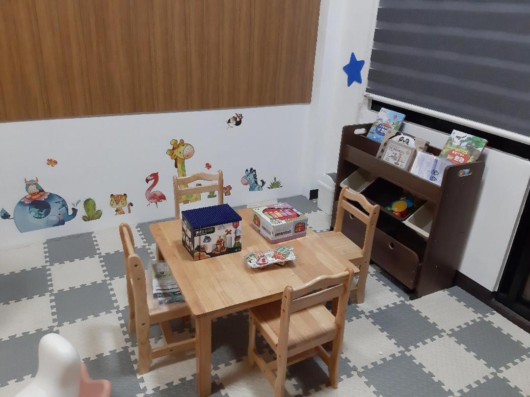 藏青民宿the Wind Guesthouse-Youth Inn Тайнан Екстериор снимка