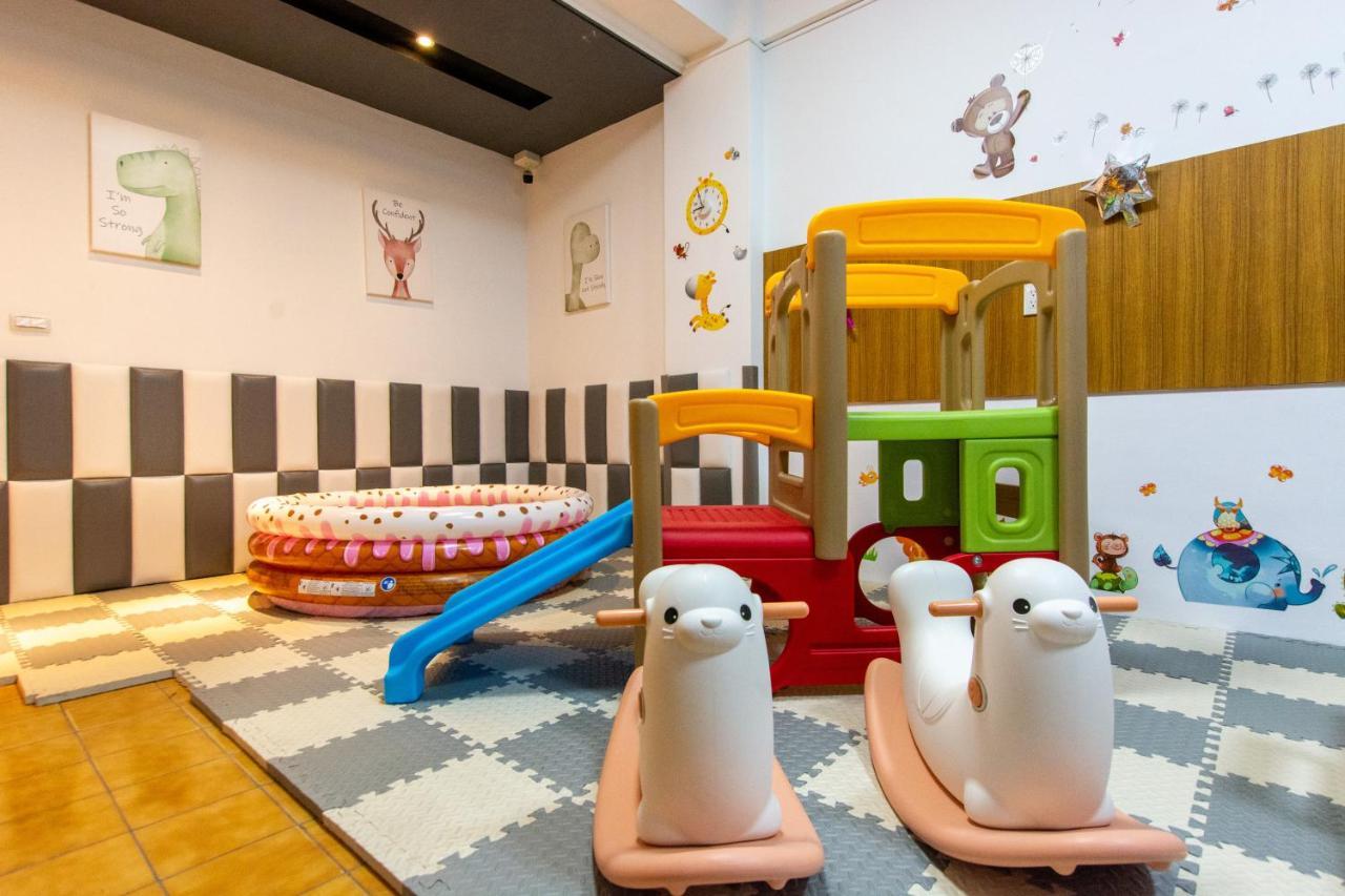 藏青民宿the Wind Guesthouse-Youth Inn Тайнан Екстериор снимка
